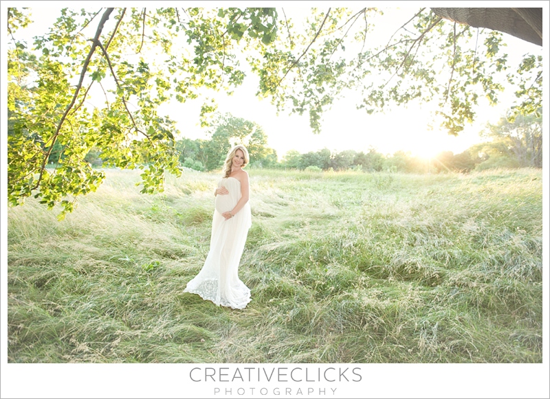 Maternity Session on the Beach Niagara Photographer Niagara-Professional-Baby-Photographers_0633.jpg